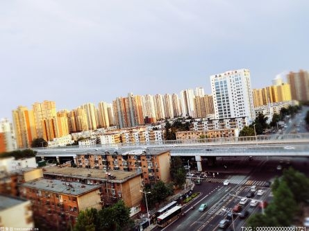 前10月重庆城镇新增就业达64.75万人 提前完成全年目标