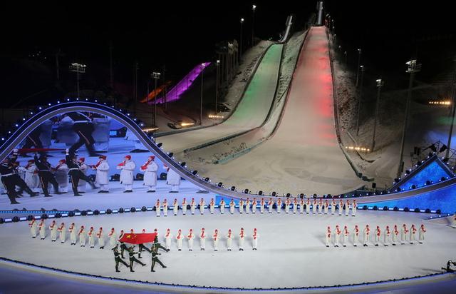河北省第三届冰雪运动会在保定正式开幕 总参赛人数近5000人