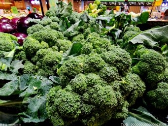 新发地市场：蔬菜日供应量超2万吨 价格比去年同期下降21%