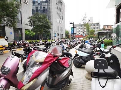 北京：电动自行车进楼道充电将可能影响个人征信 公用充电设施将试点
