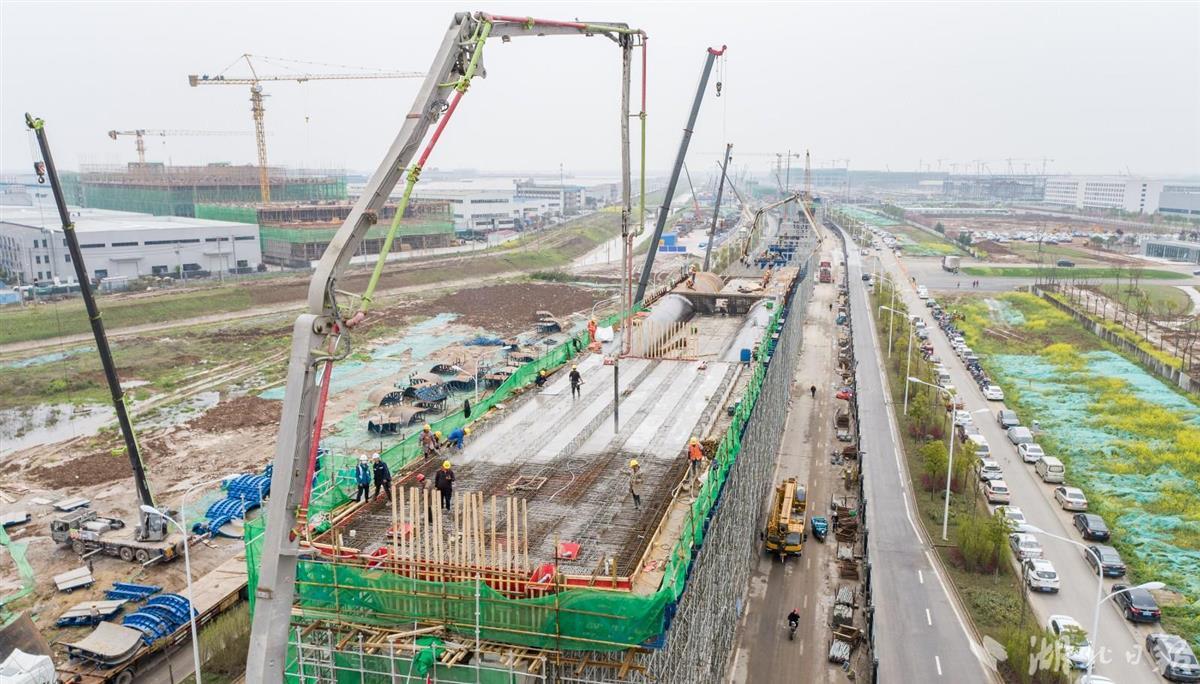 武汉地铁16号线二期优化关键工序提速建设周期 精细调度有序施工